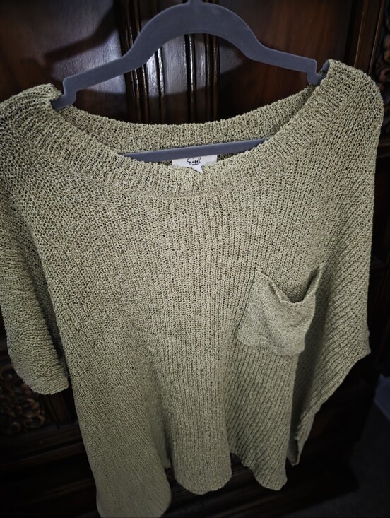 easel Sweaters - Green Apple Lightweight Sweater Tee w/side Chest Pocket.